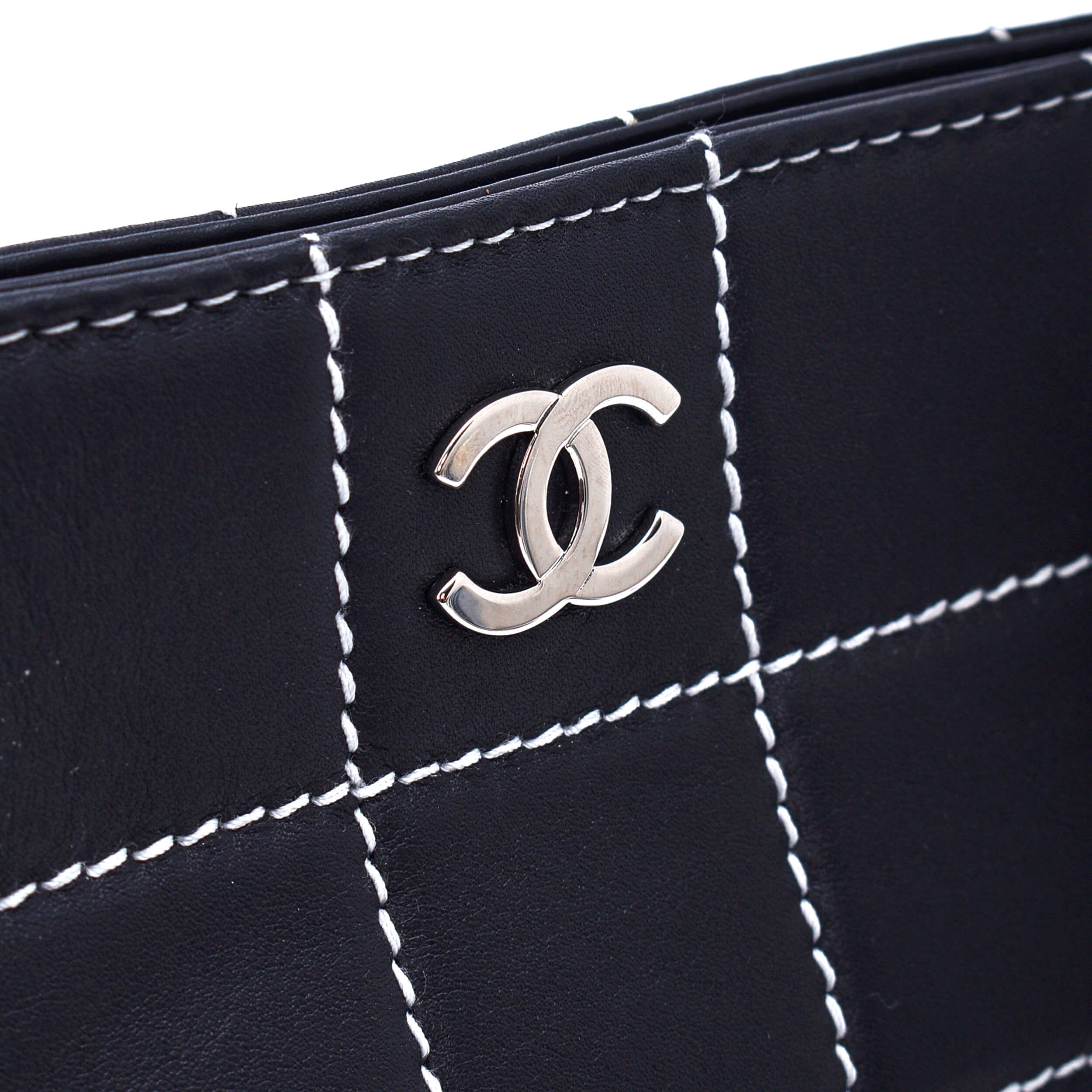 Chanel - Black Lambskin Leather Square Stitch Vintage Tote Bag